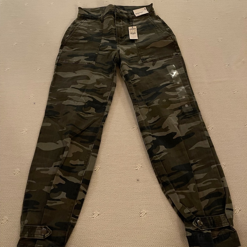 NWT size 0 express cargo camo jeans